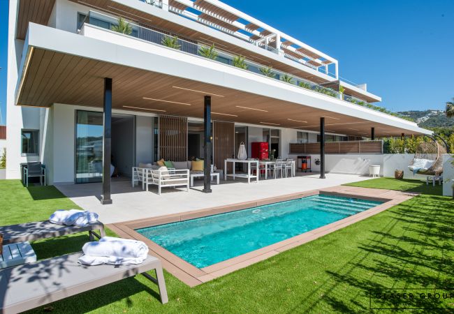 Urb. Santa Clara luxury apartment · Marbella